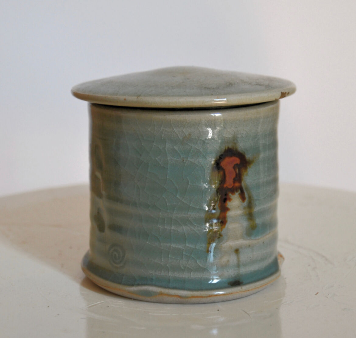 Japanese ceramic raku pot or tea box