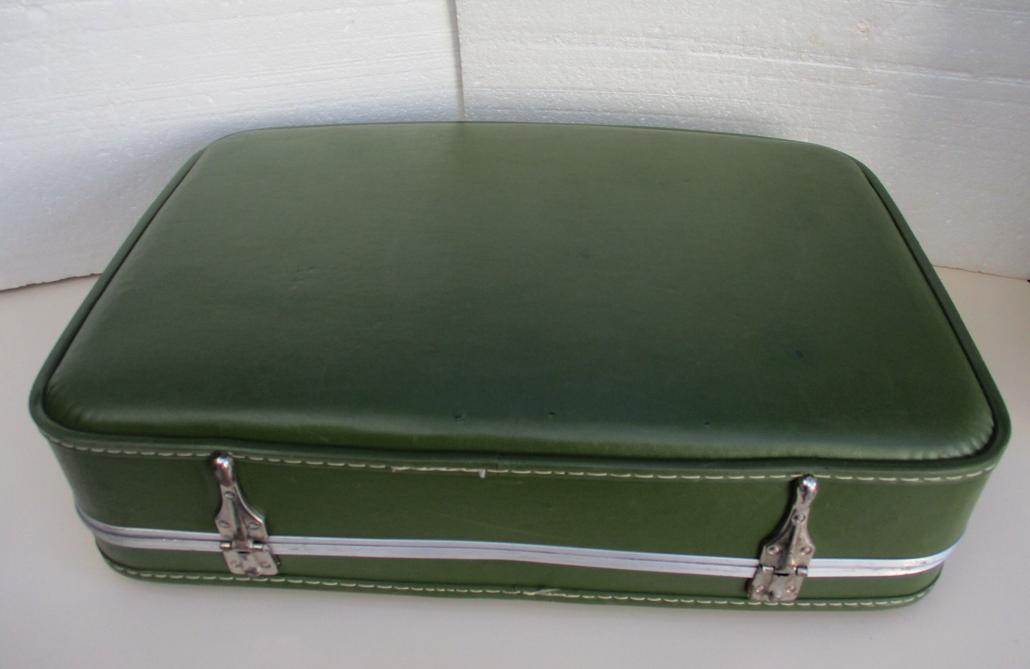 Green vinyl air hotesse -vintage
