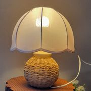 Bedside lamp foot ball in natural fiber, rattan, pink lampshade