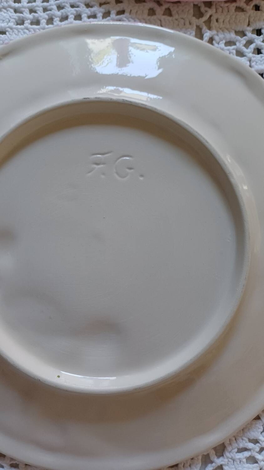 Set of 8 Francesco Guarino slip plates