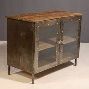 Armoire en fer industriel des années 1950, Tchécoslovaquie