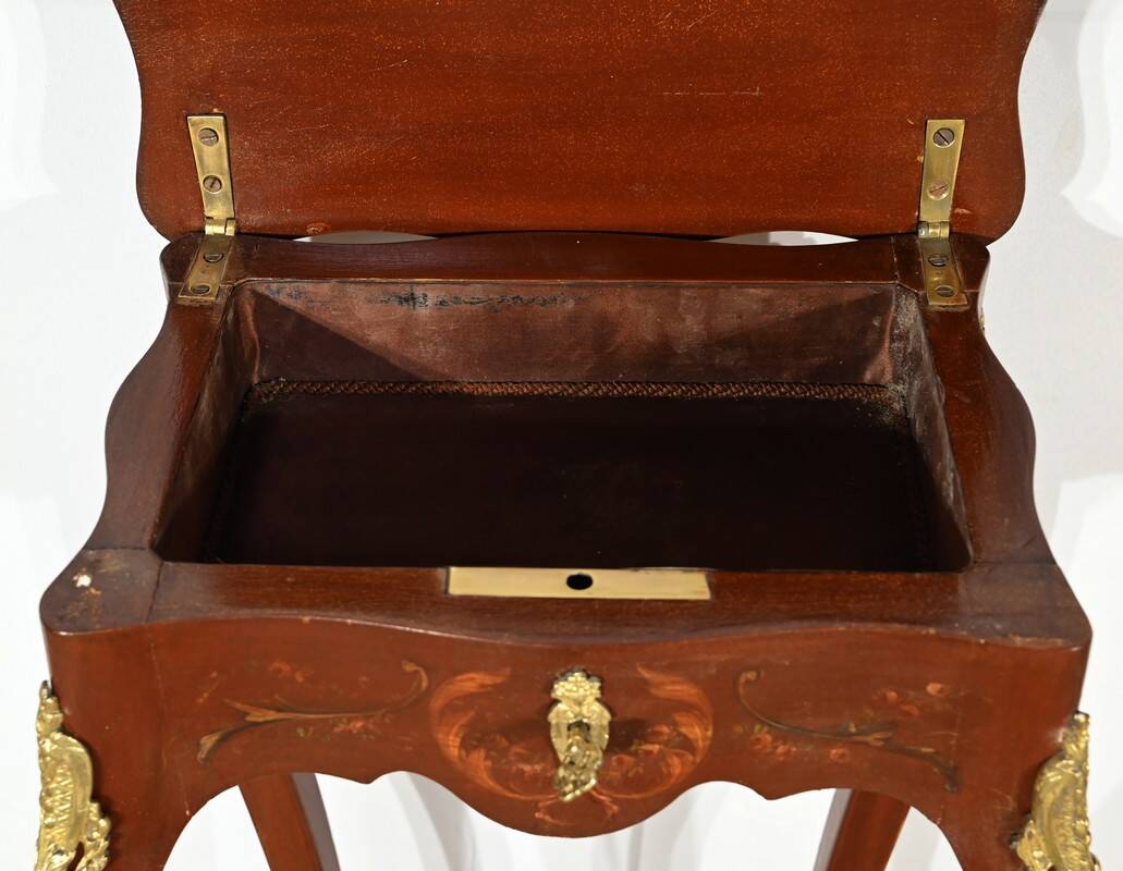 Small Table in Lacquered Wood, Louis XV Style – Late 19th Century