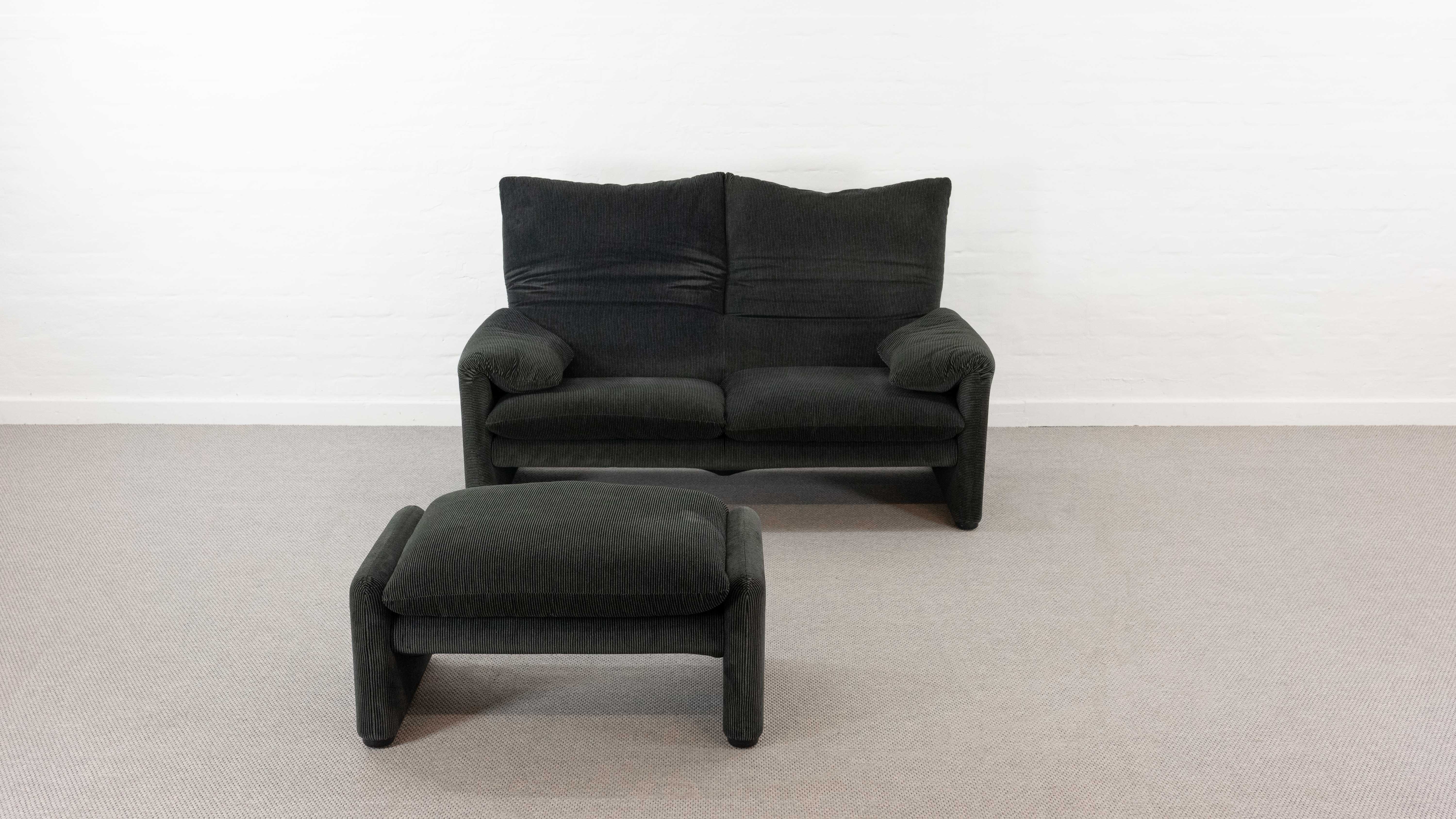 2-seater sofa & footstool maralunga by Vico Magistretti, Cassina