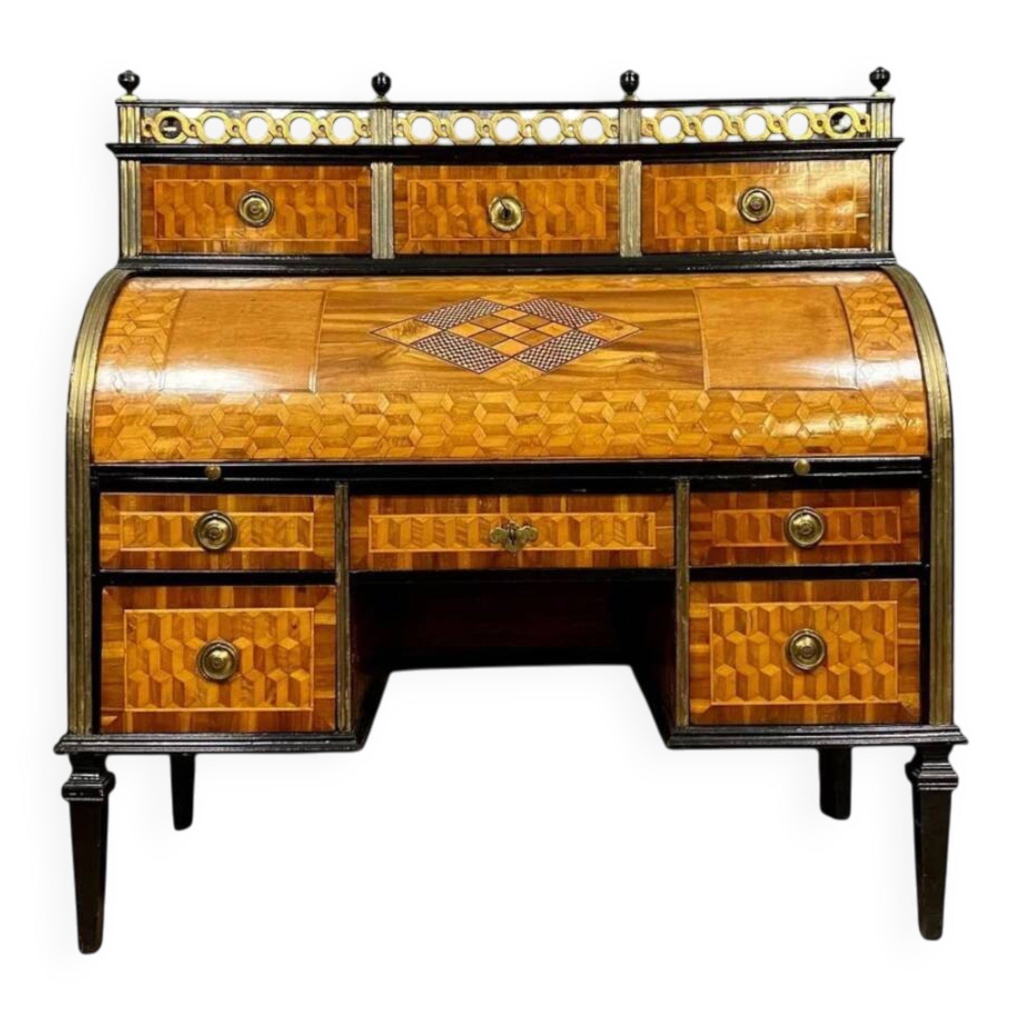 Important cylinder desk from the Louis XVI period in marquetry.