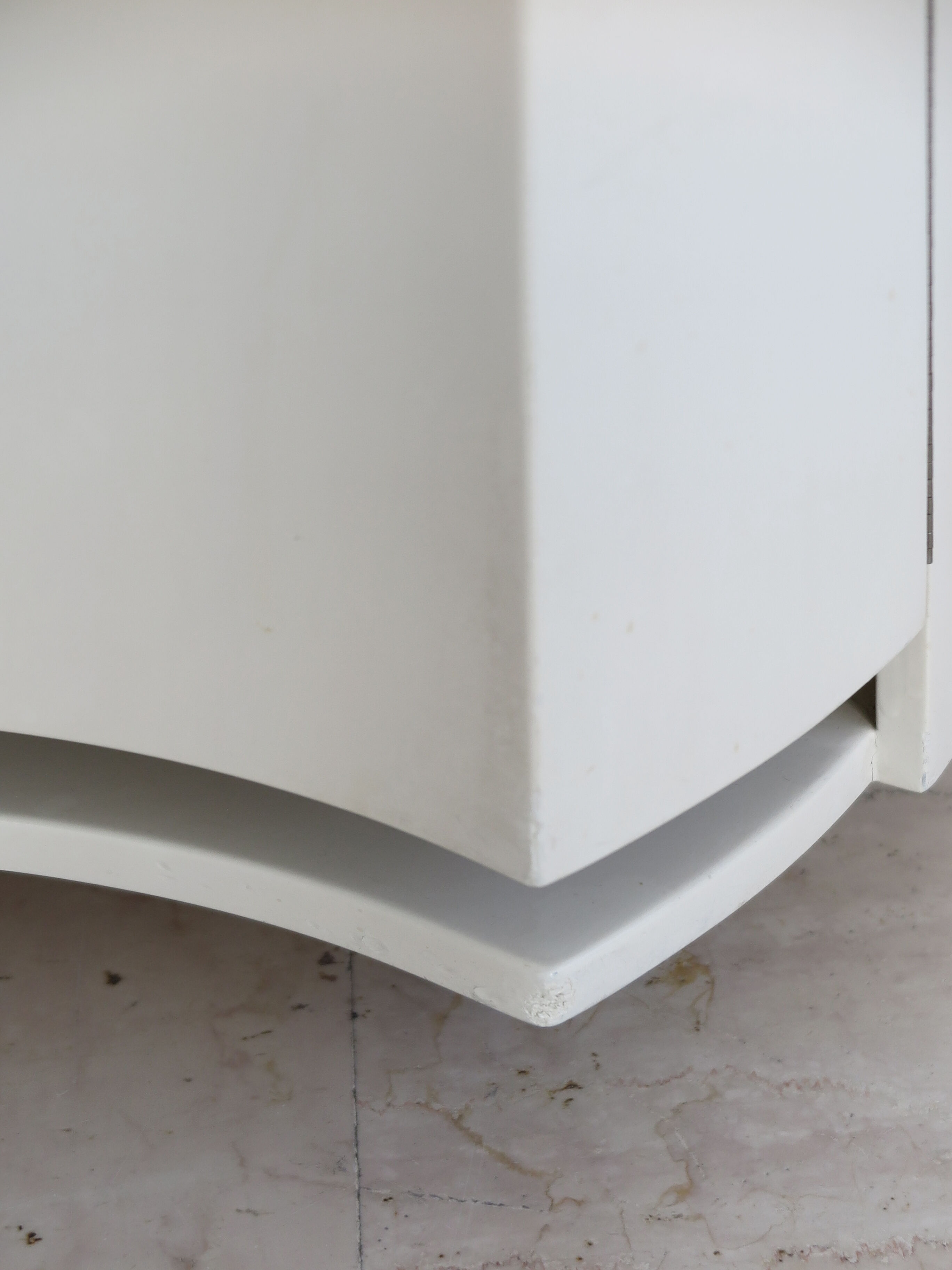Simon Gavina Italian white lacquered wood  nigthstands, 1970s