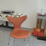 Arne Jacobsen seagull chair by Fritz Hansen 1970