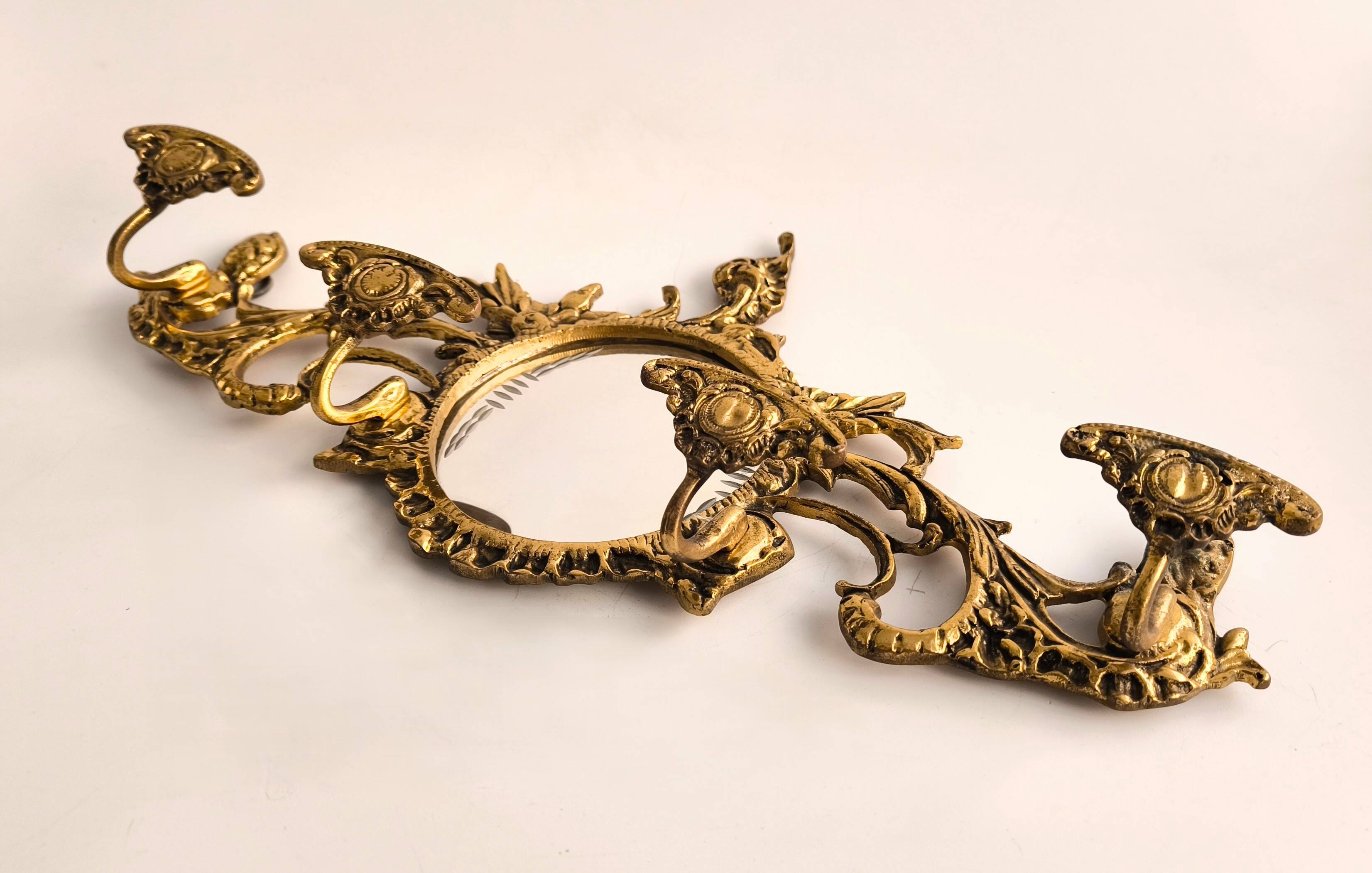 Porte-manteau espagnol en bronze des années 40