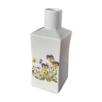 Porcelain vase with floral decoration