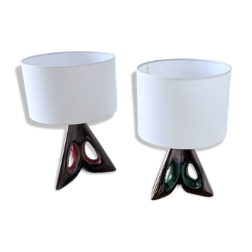 Pair of ceramic lamps in free-form triangle shape