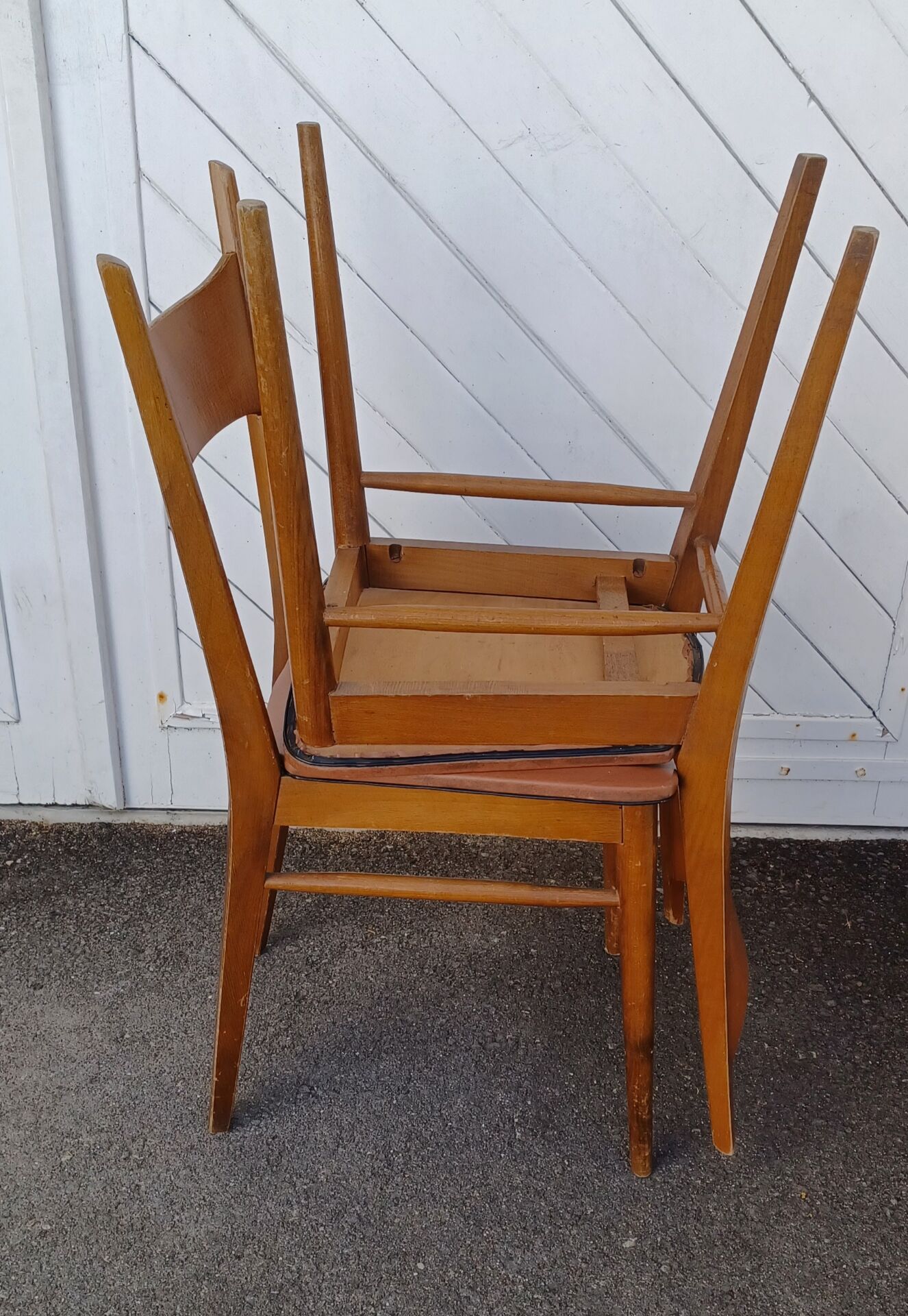 Paire de chaises en hêtre des années 50