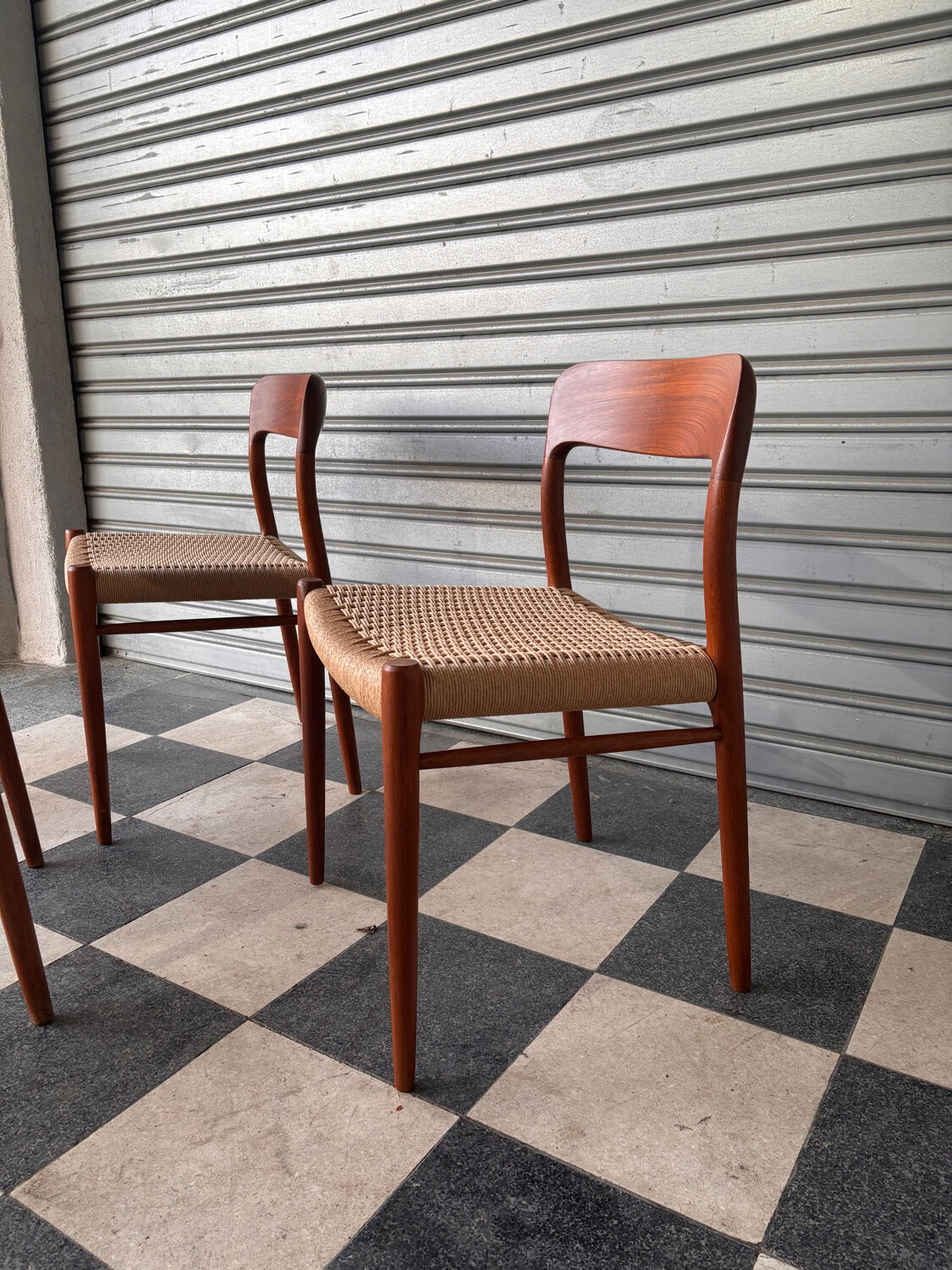 Moller 75 chairs