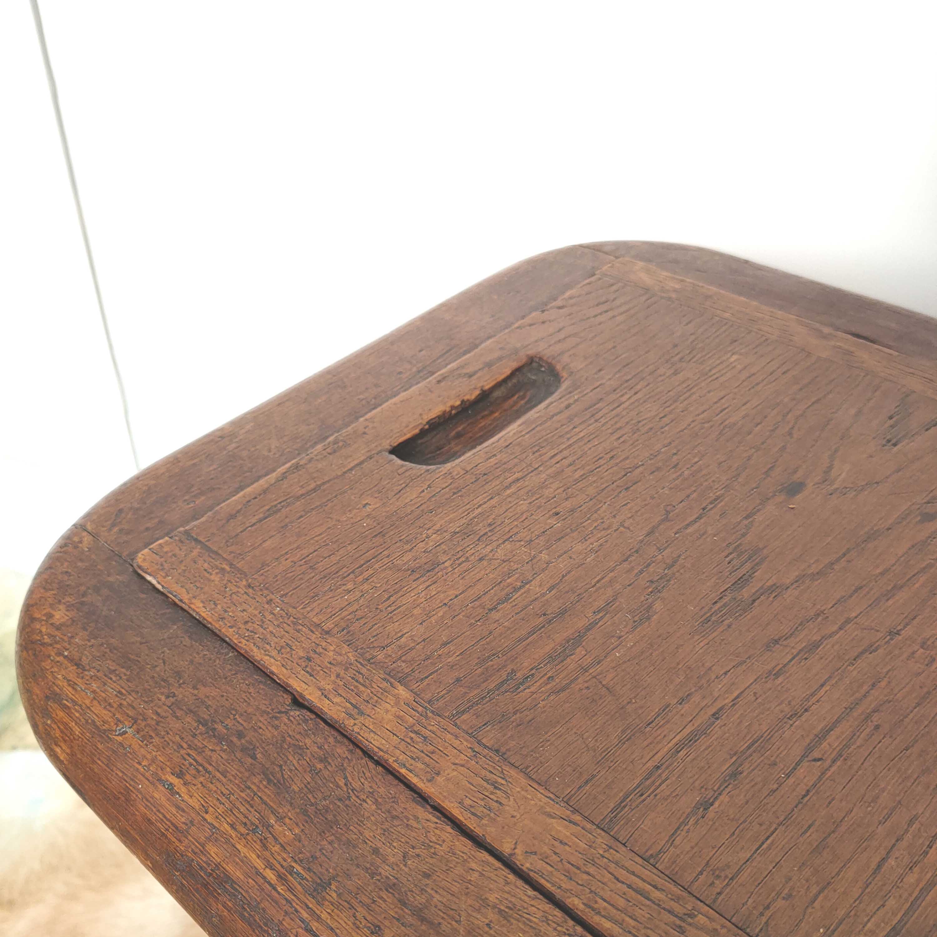 Coffre en bois artisanal