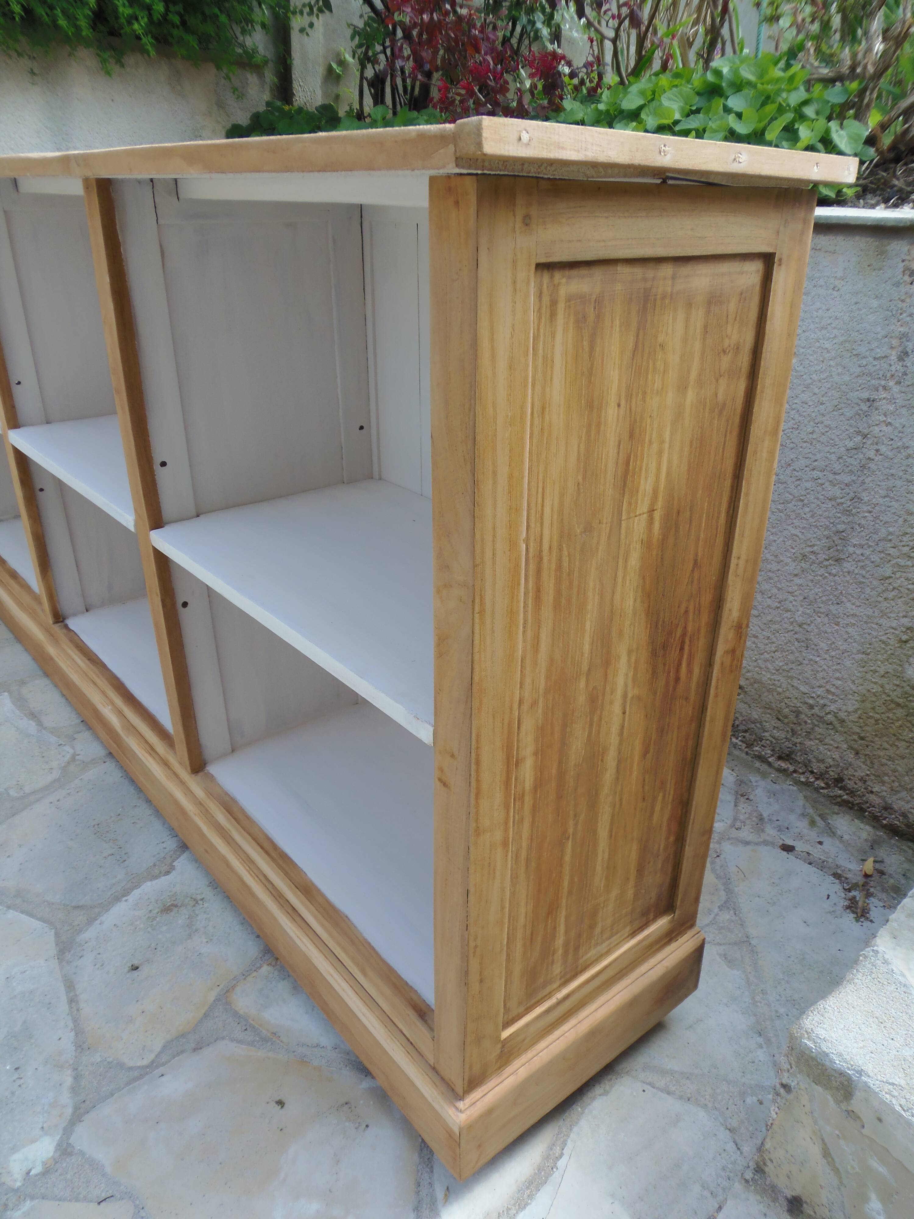 Raw wood craft furniture, pearl gray interior.