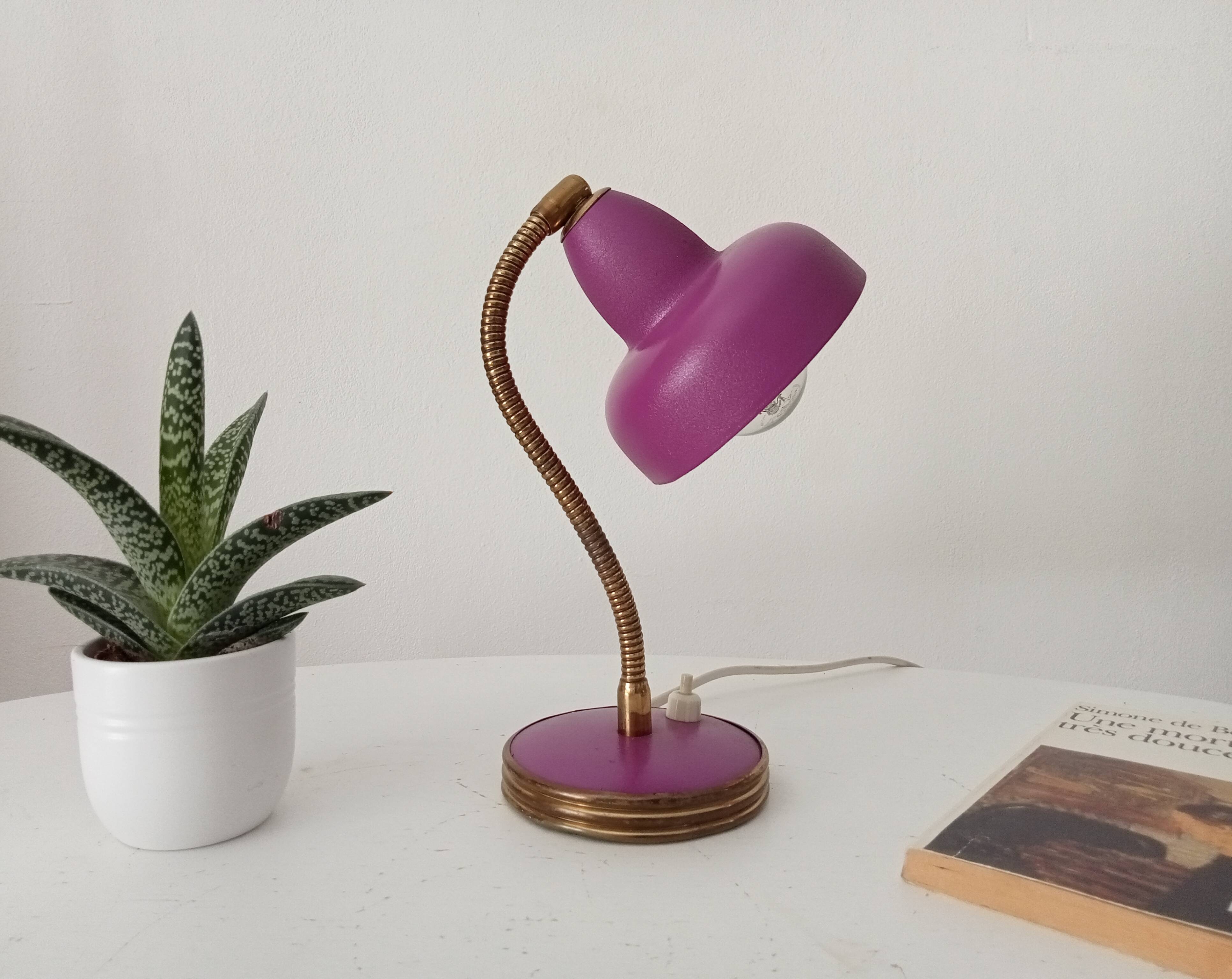 Vintage desk lamp from the 1950s.