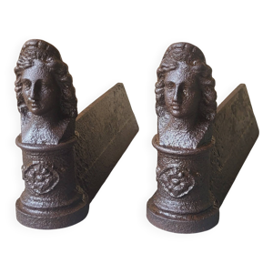 Paire de chenets en fonte