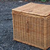 Wicker chest