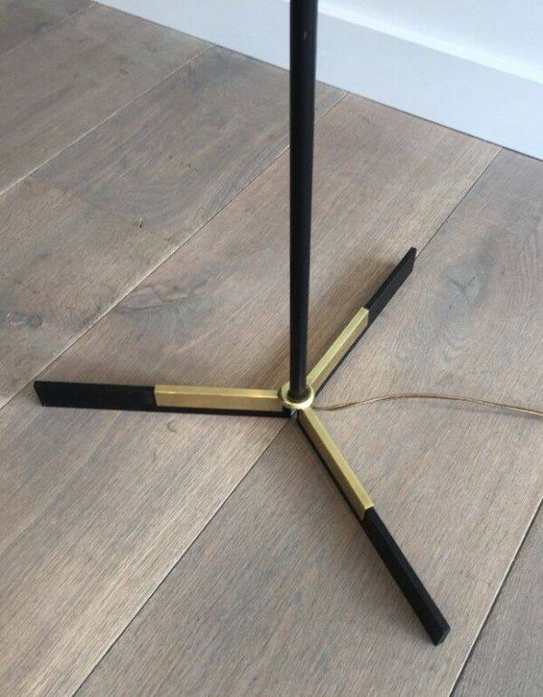 Lampadaire de parquet design en métal laqué noir et laiton