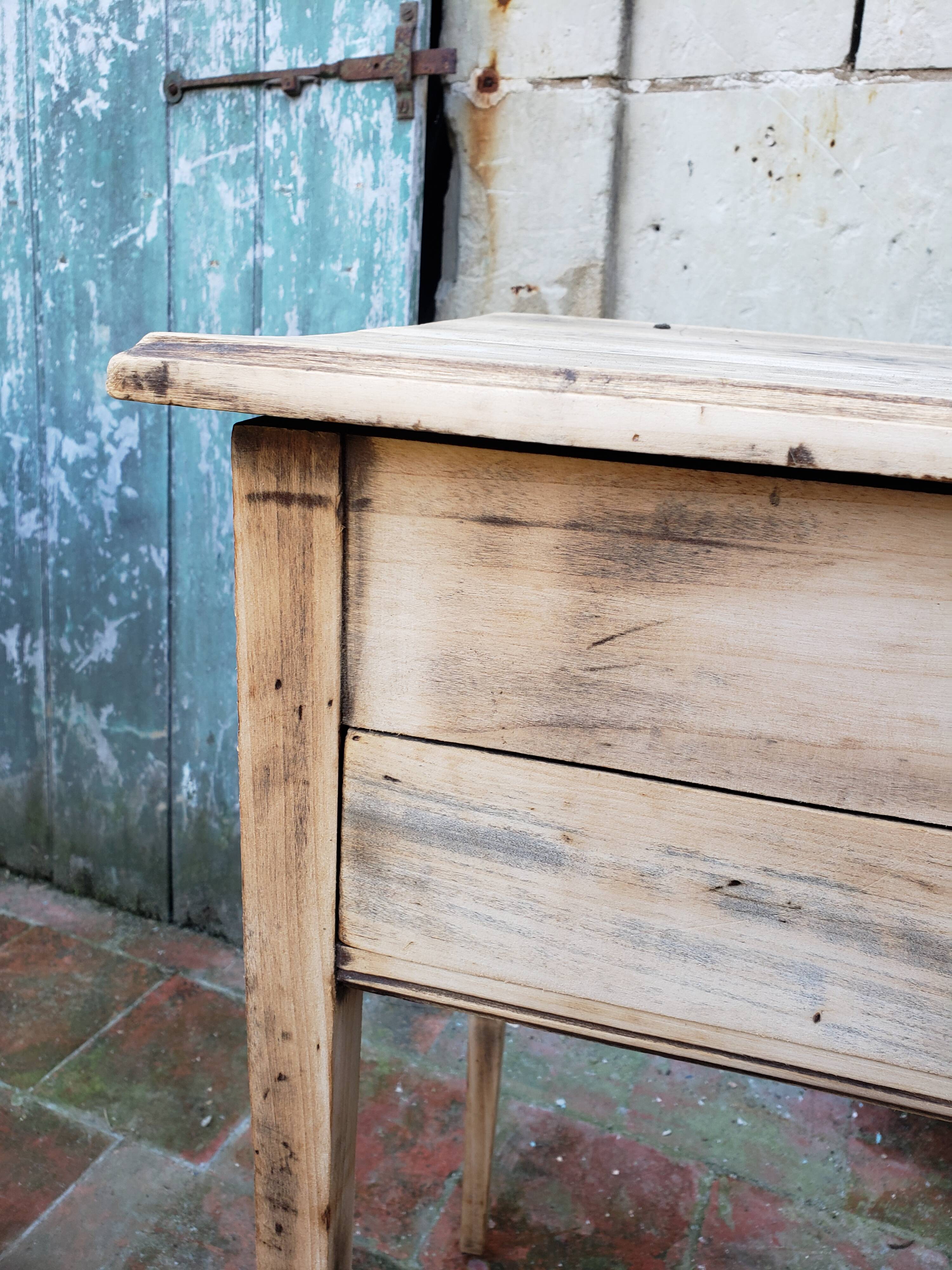 Bedside or raw wood worker