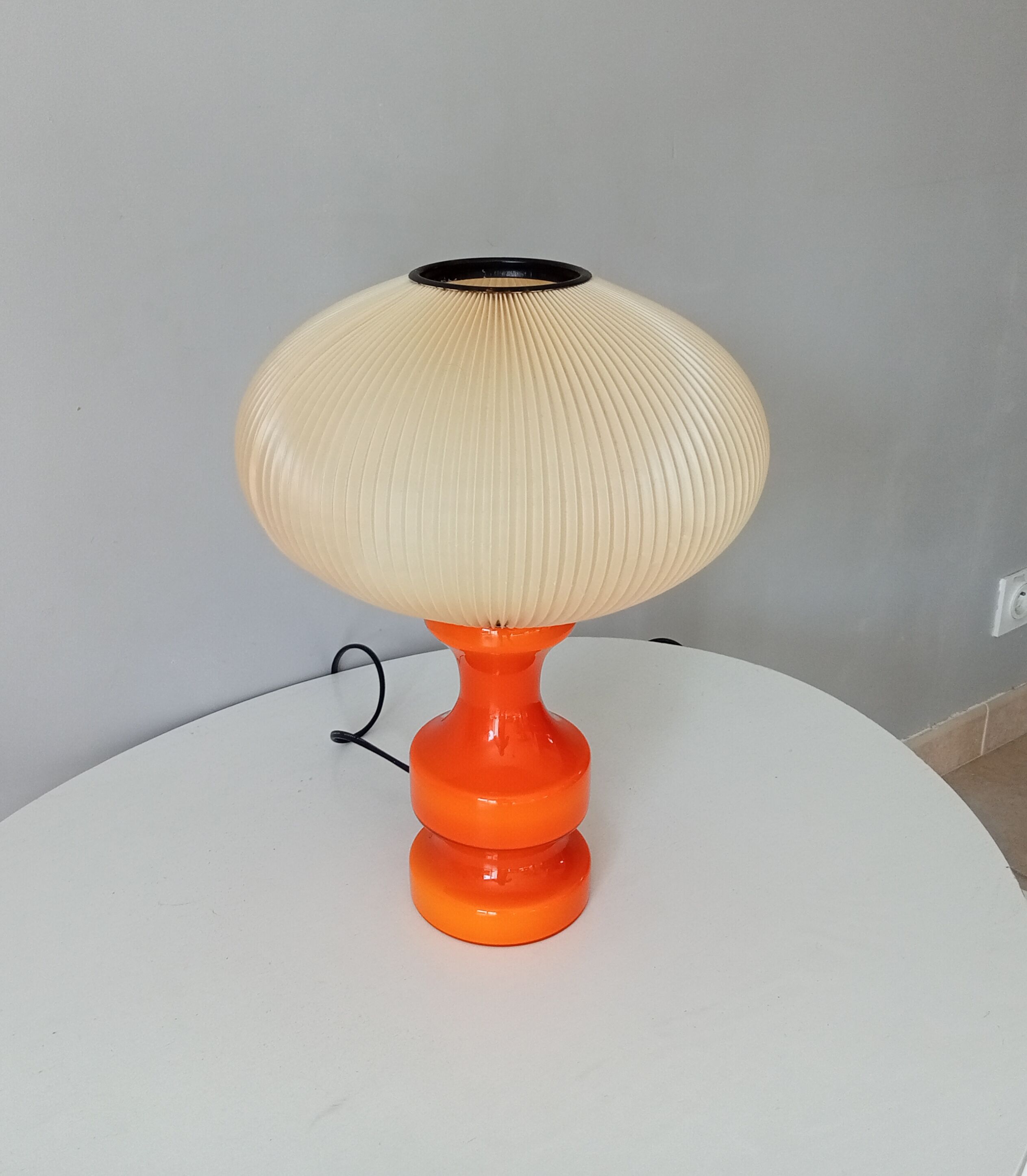 Vintage table lamp 70s