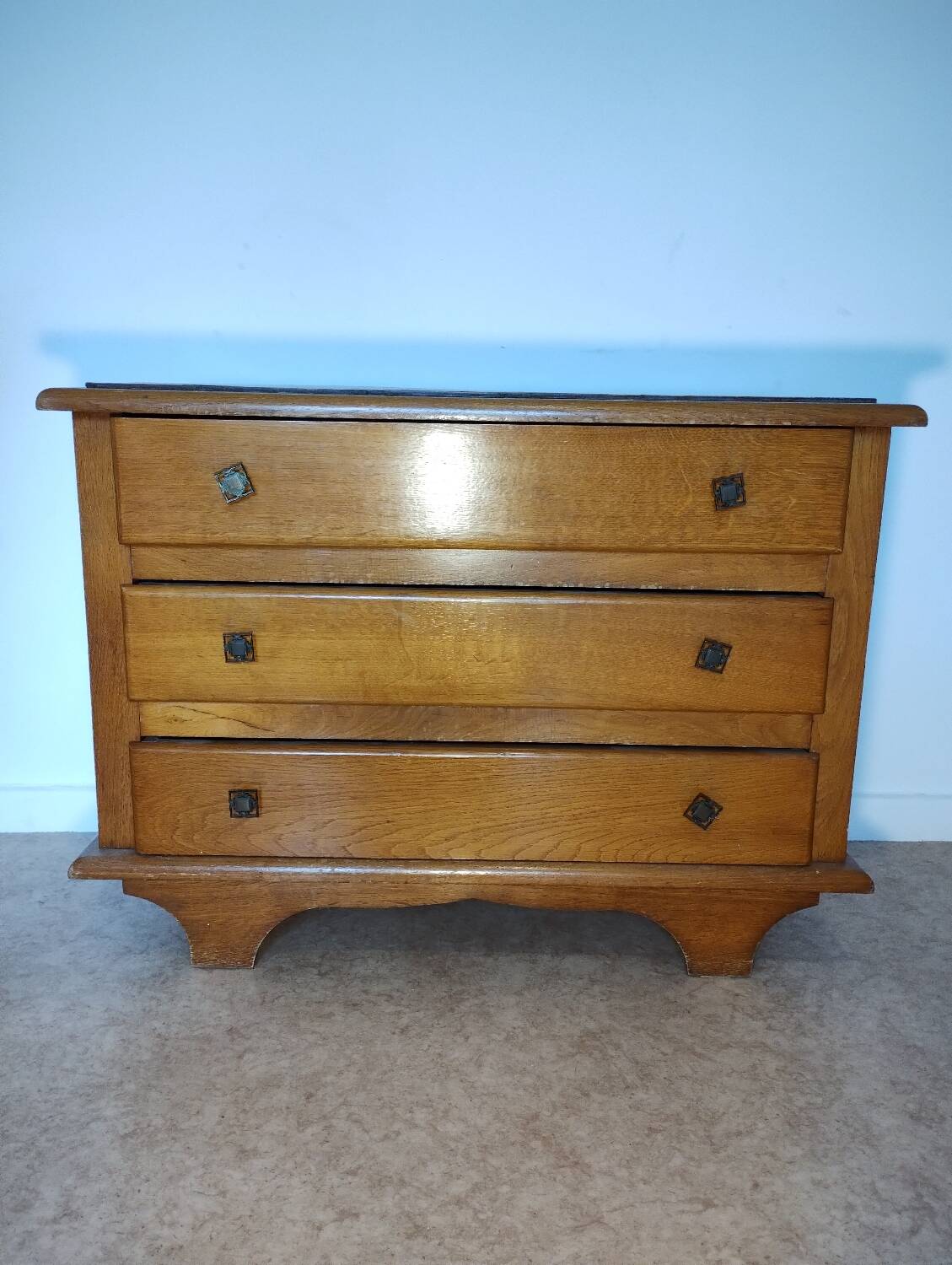 Vintage chest of drawers