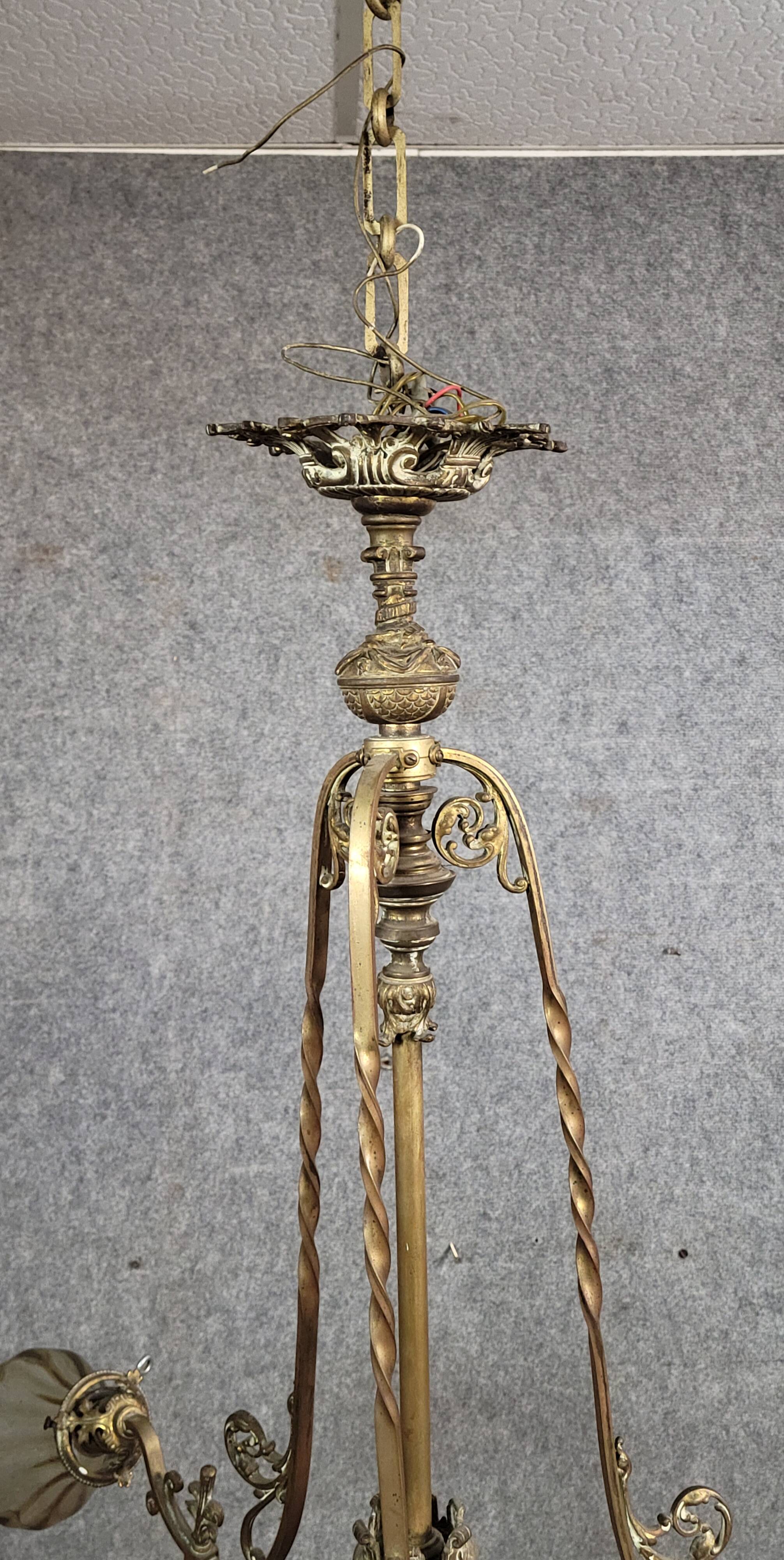 Large Napoleon III period chandelier in bronze and gilt brass