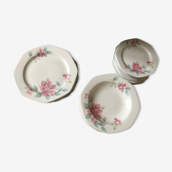 Porcelain plate service