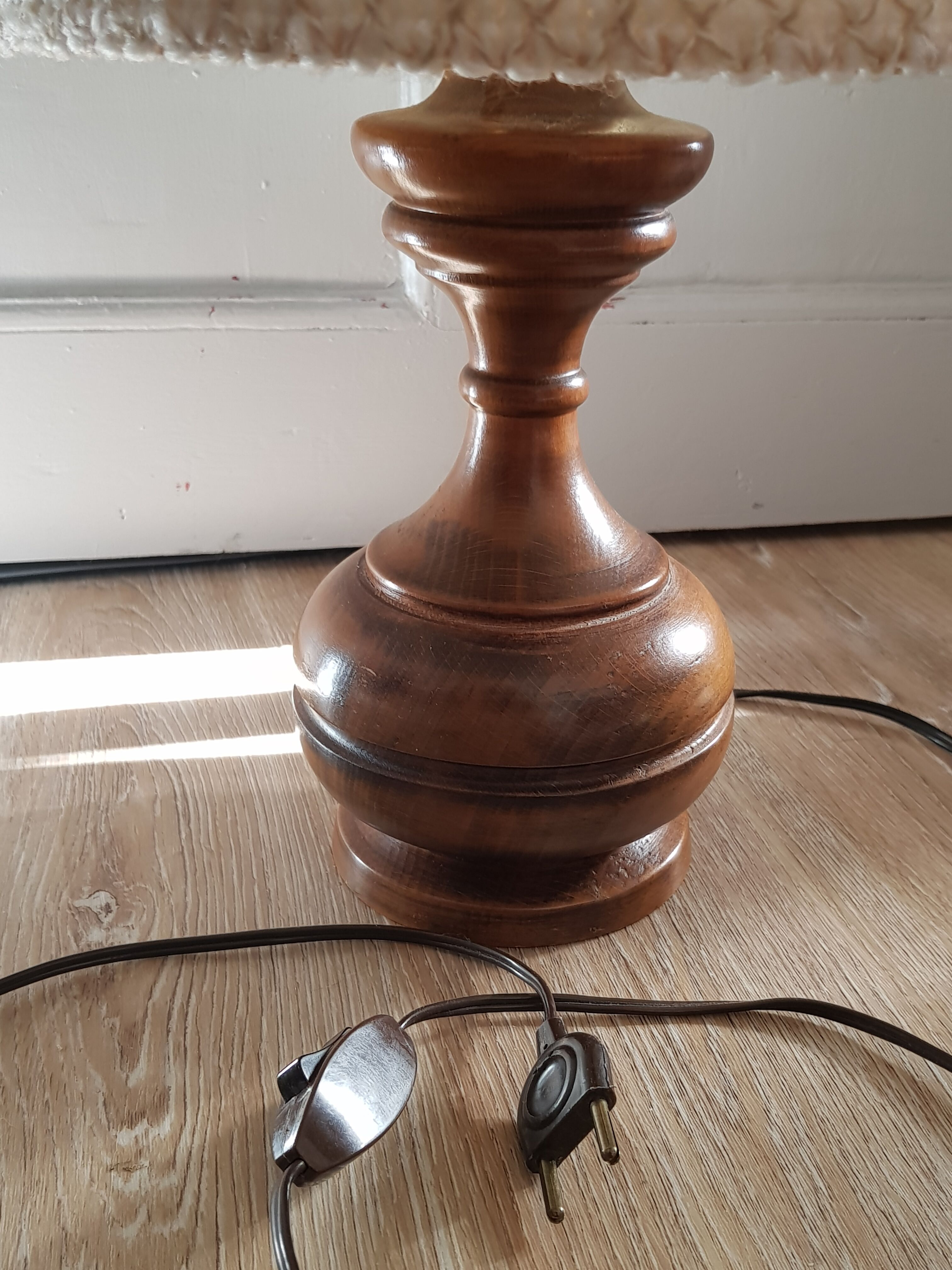 Cotton wood table lamp