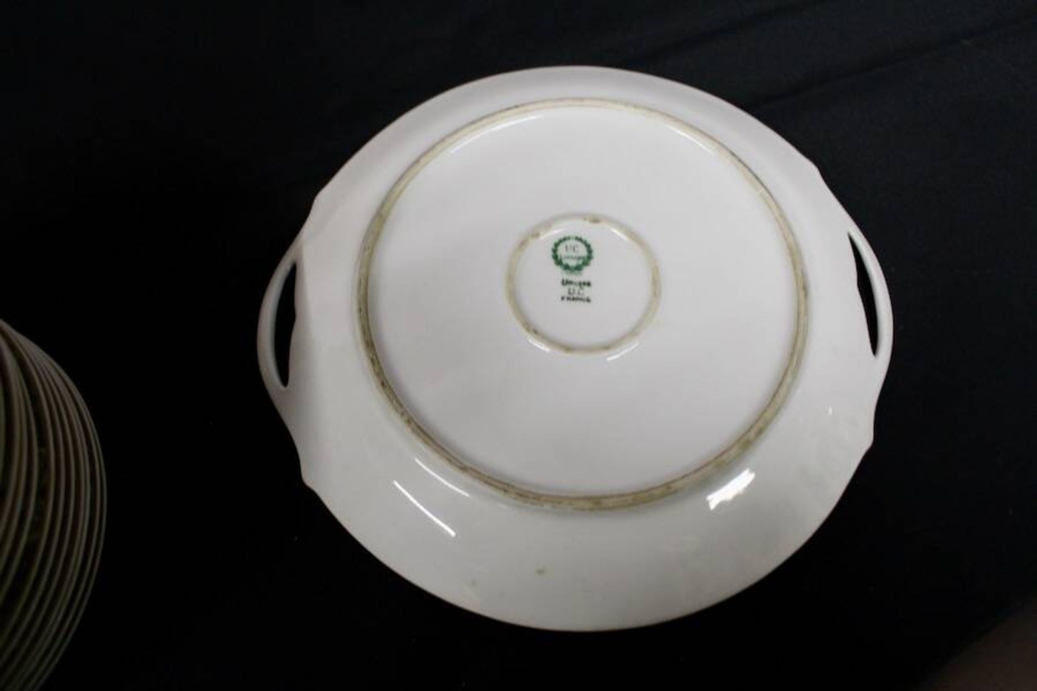 Service à dessert en porcelaine de limoges 13 pièces