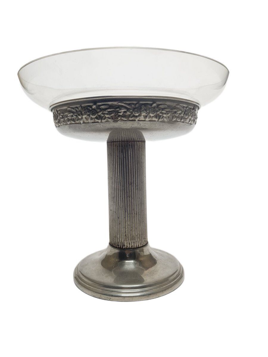 Art Nouveau bowl on stand, former Czechoslovakia, 1900s