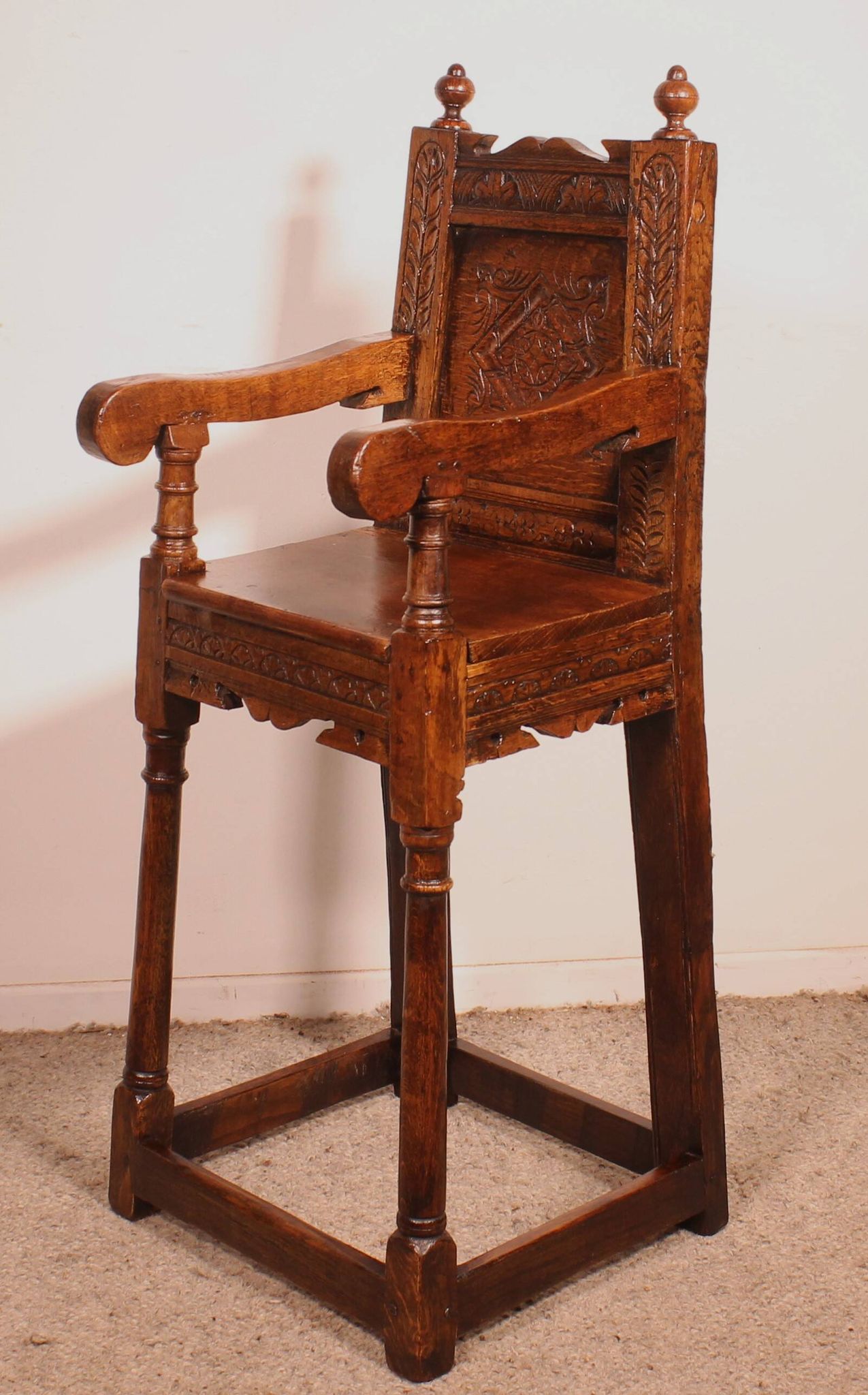 Chaise d'Enfant Haute époque En Chêne Du 17 ° Siècle