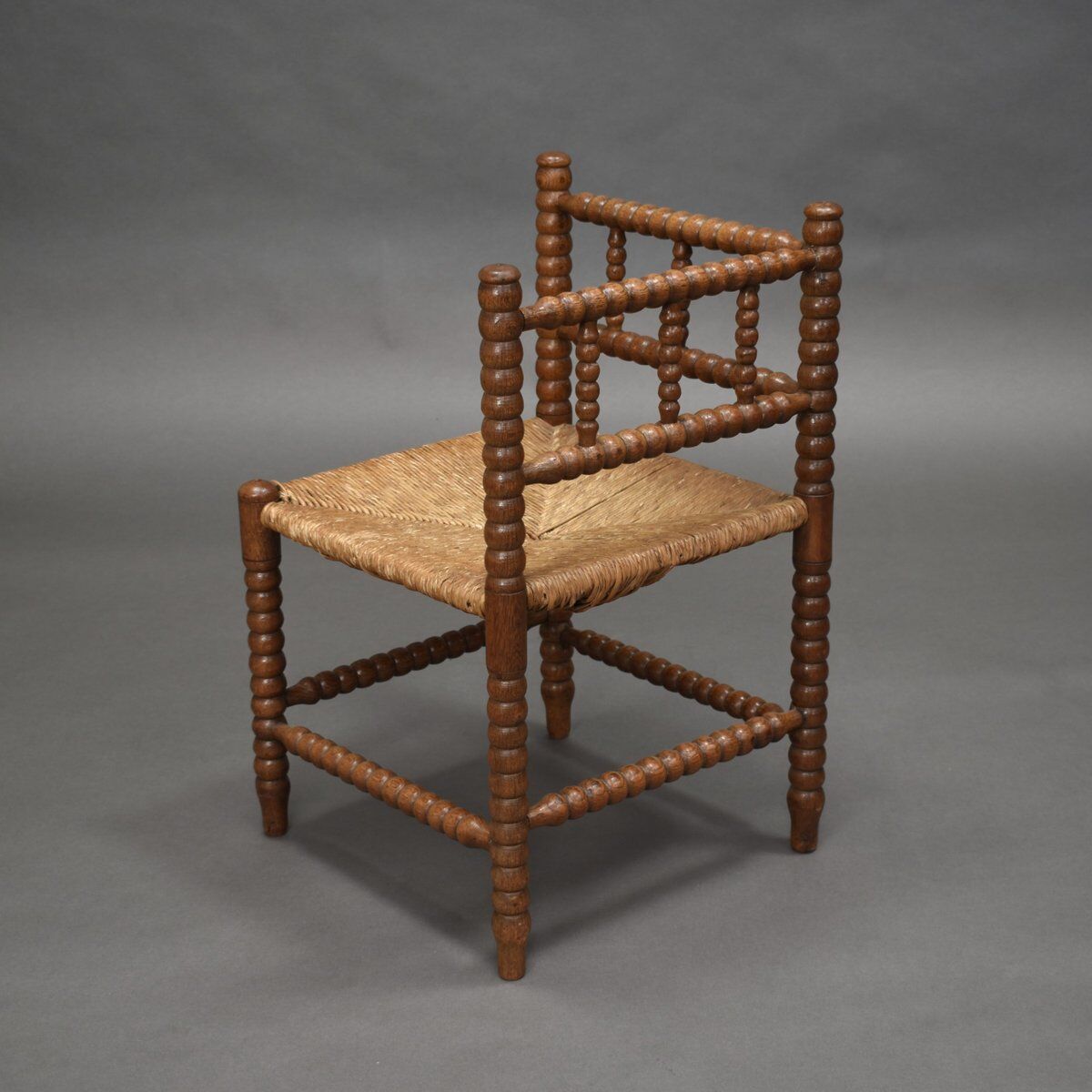 Vintage turned oak corner side chair, 1930s