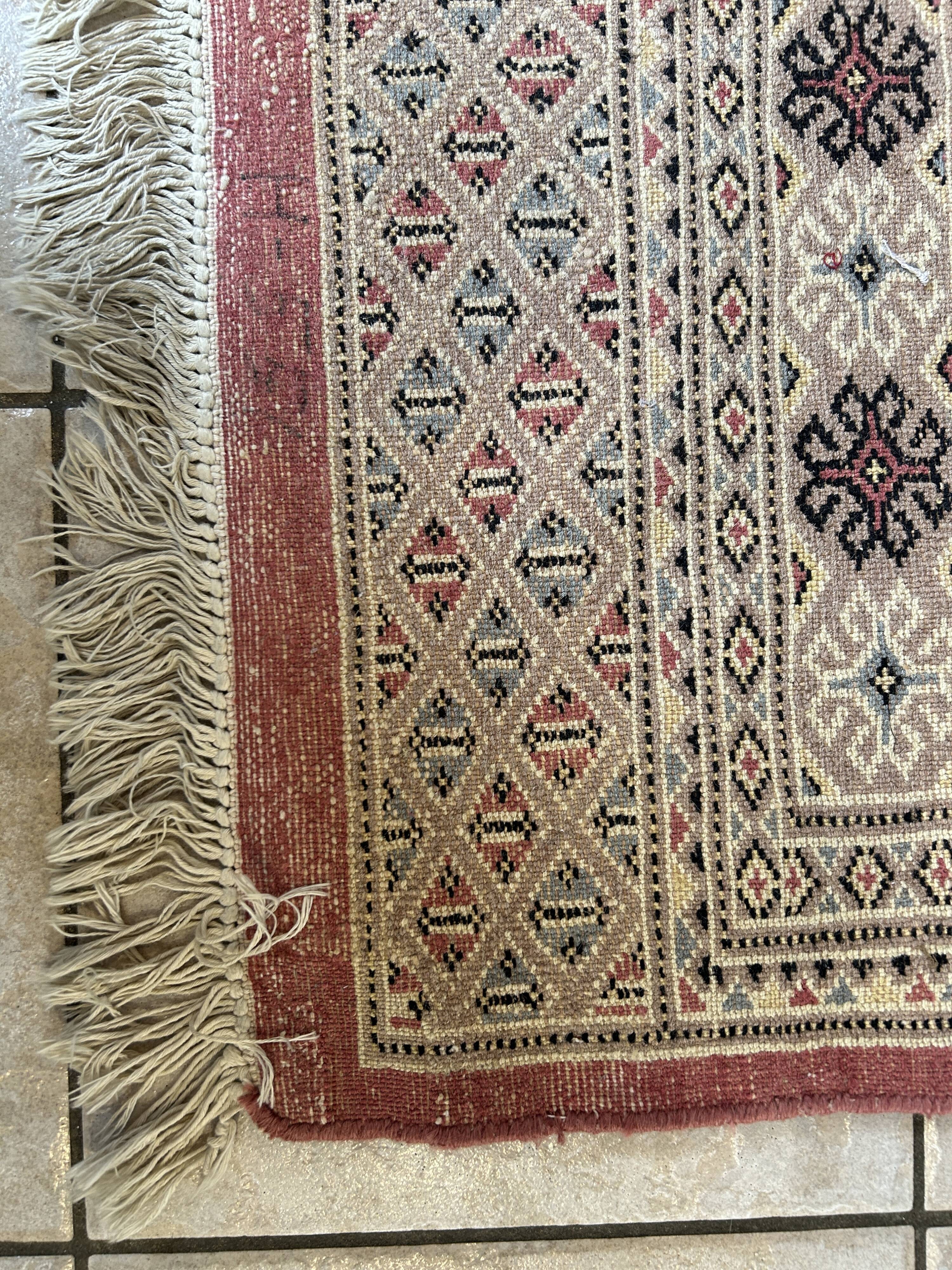 Grand tapis du Pakistan (255 cm)