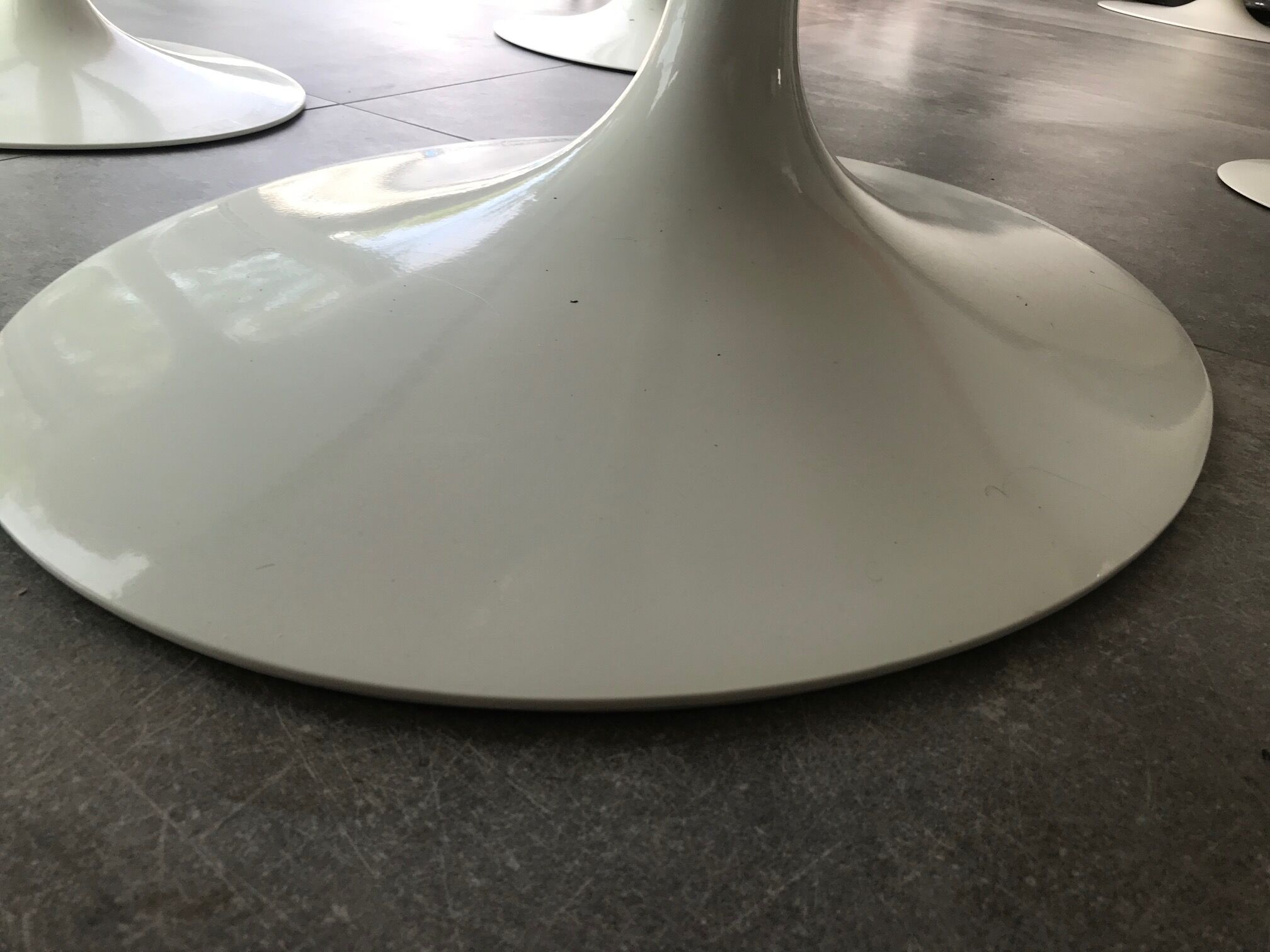 Limited edition table by Eero Saarinen for Knoll studio in extra white marble