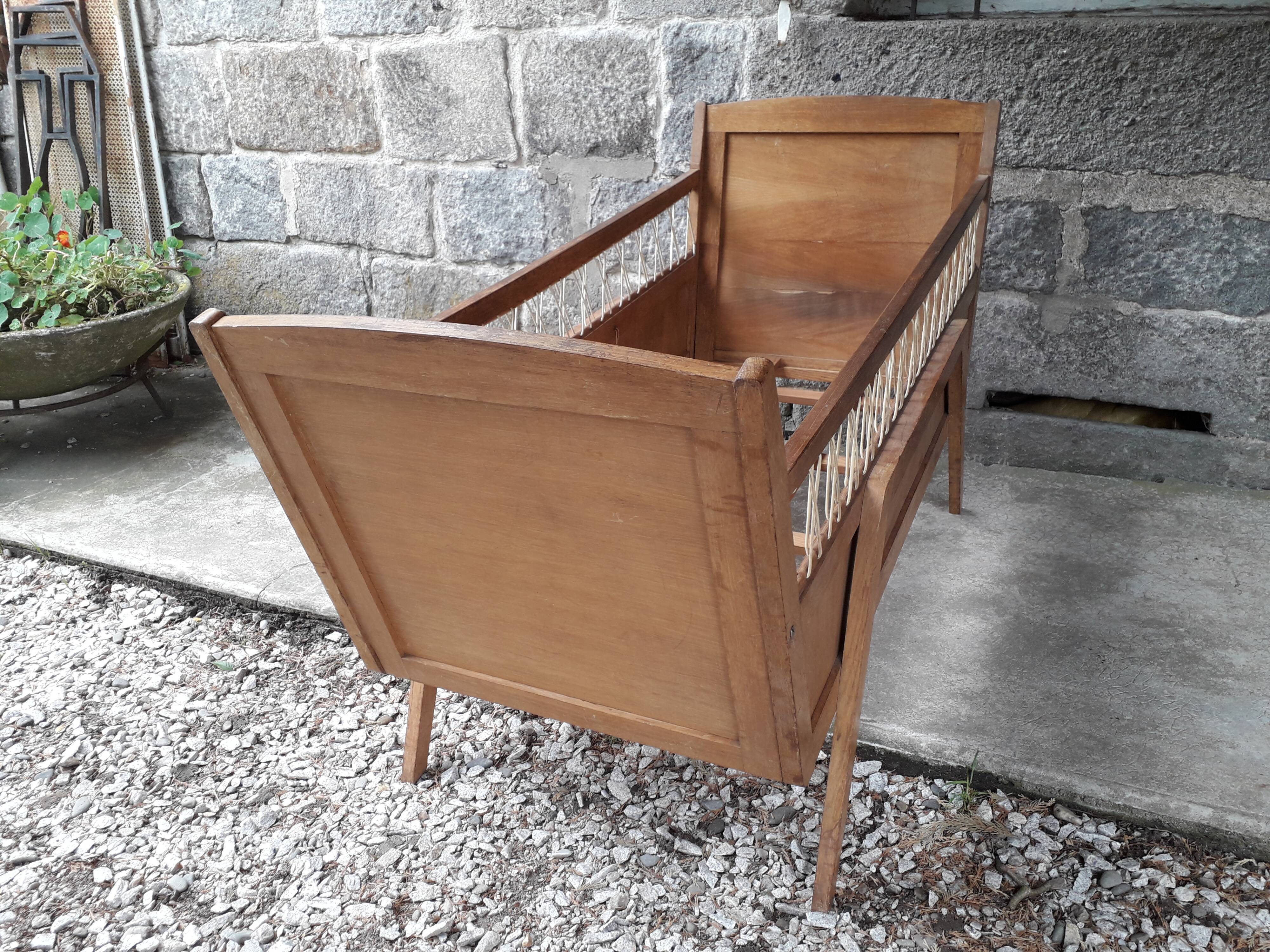 Child bed, compass feet, 50s