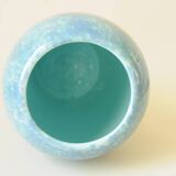 Vase en céramique bleue irisée