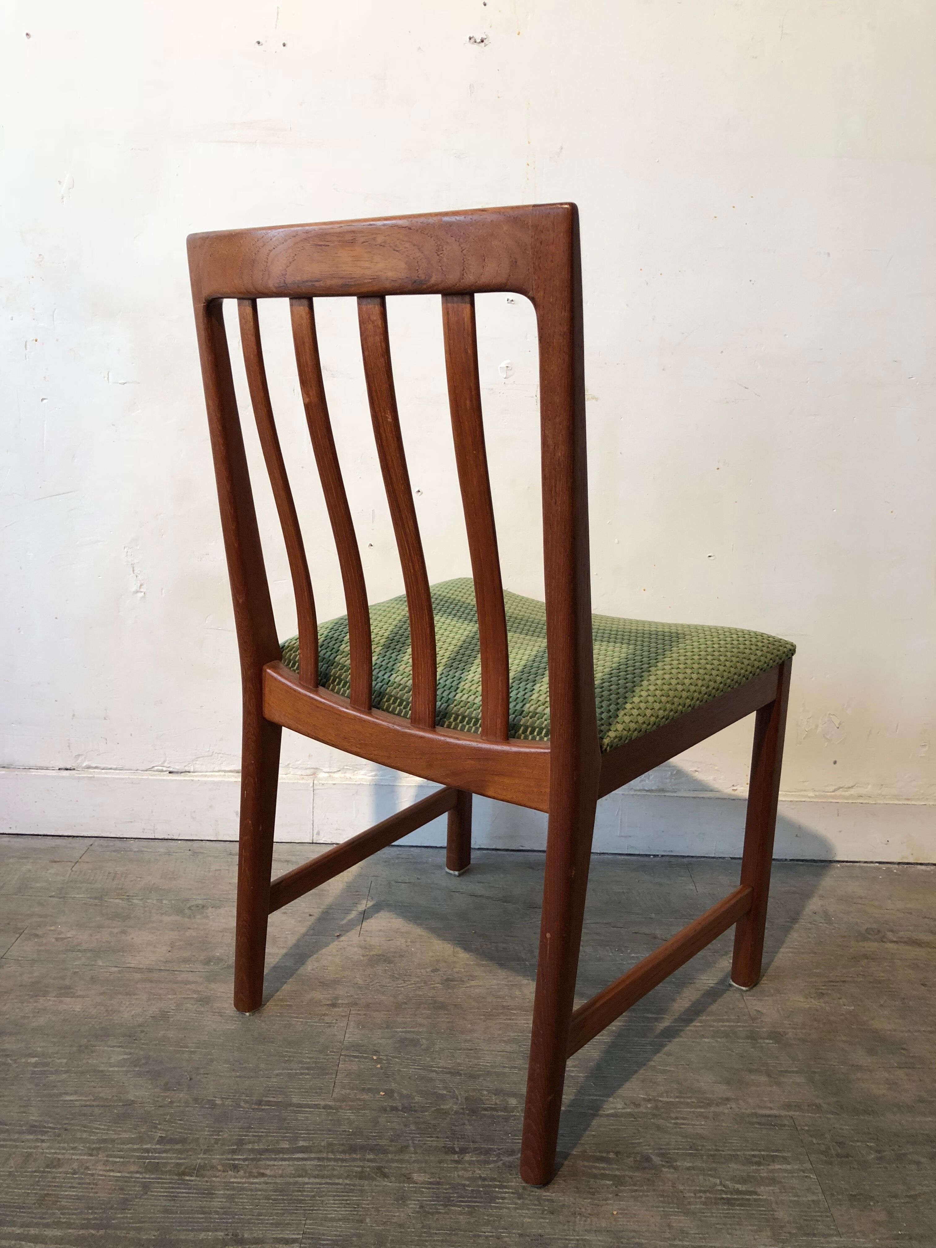 6 scandinavian chairs