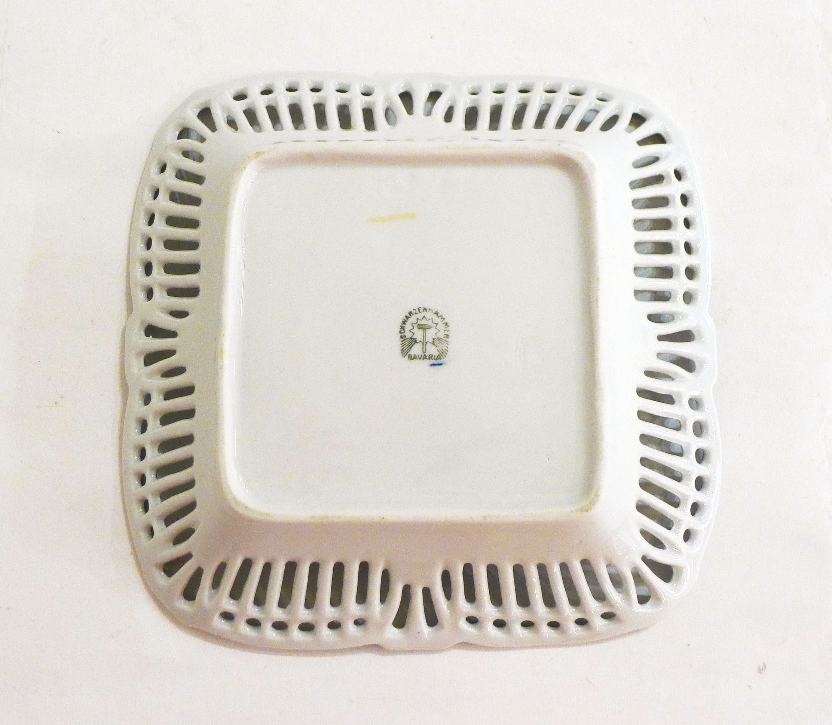 Porcelain cup, Copenhagen décor, early 20th century