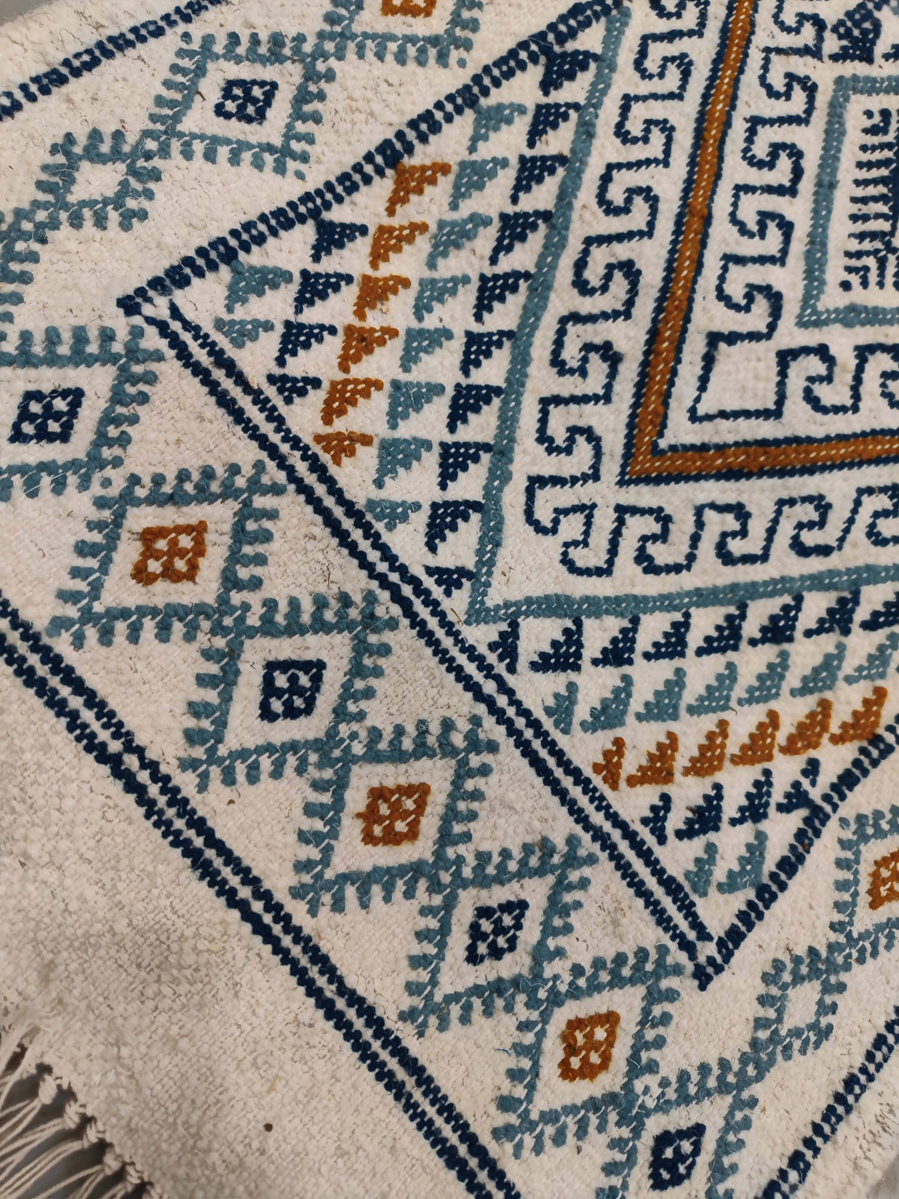 Hand-woven natural wool hallway rug