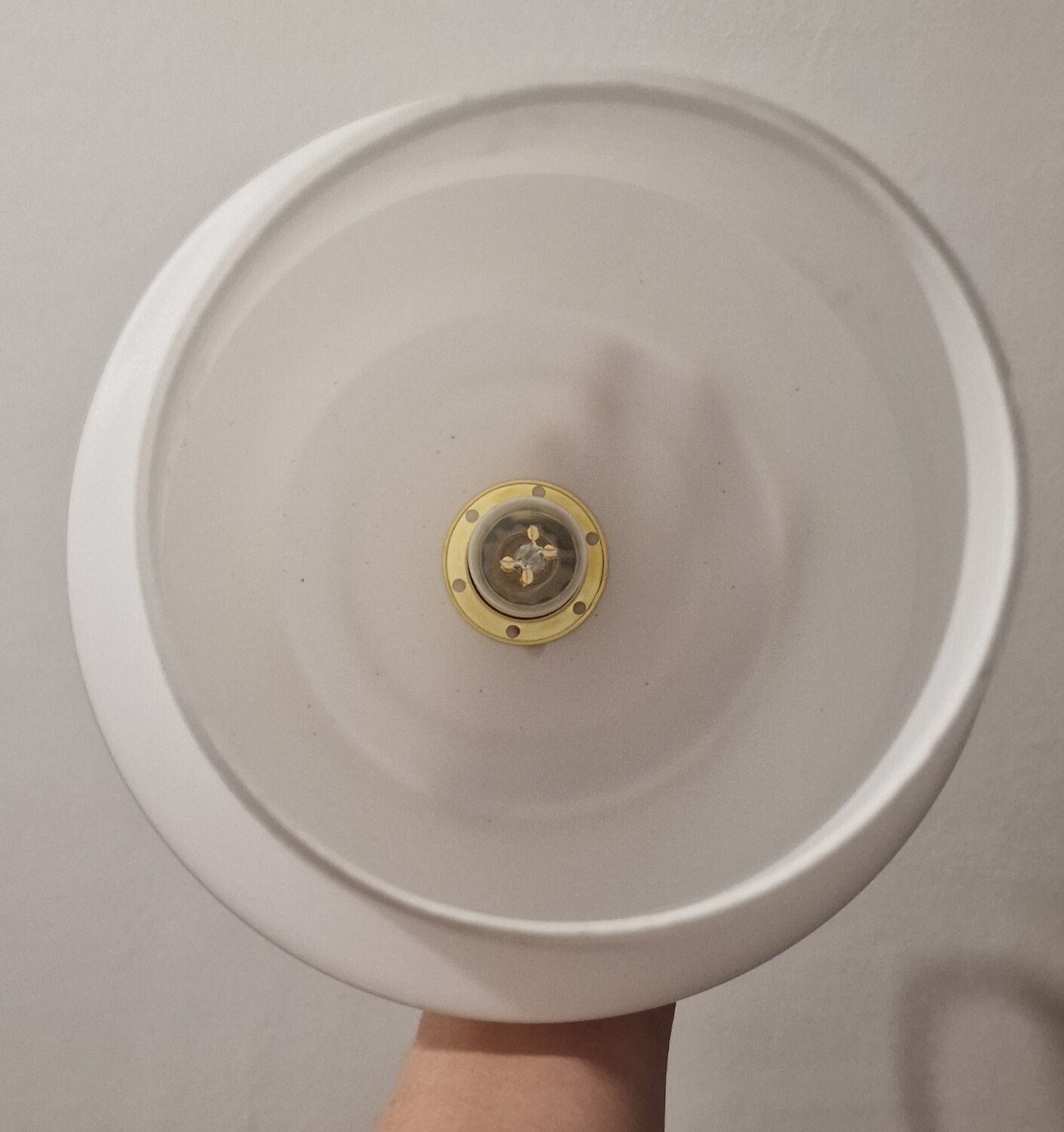 White opaline pendant lamp with gold décor
