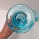 Paire de bougeoirs en verre bleu turquoise