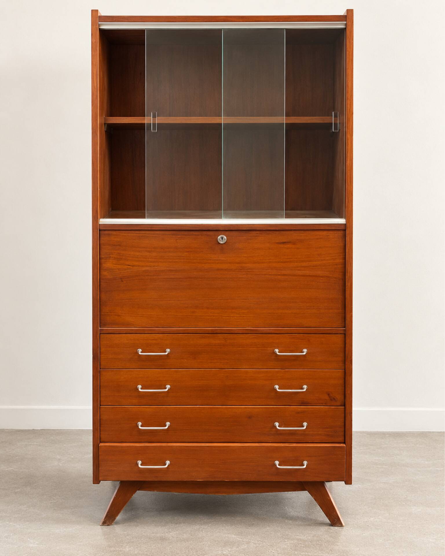 Vintage display cabinet from the 50s/60s in wood – tapered legs
