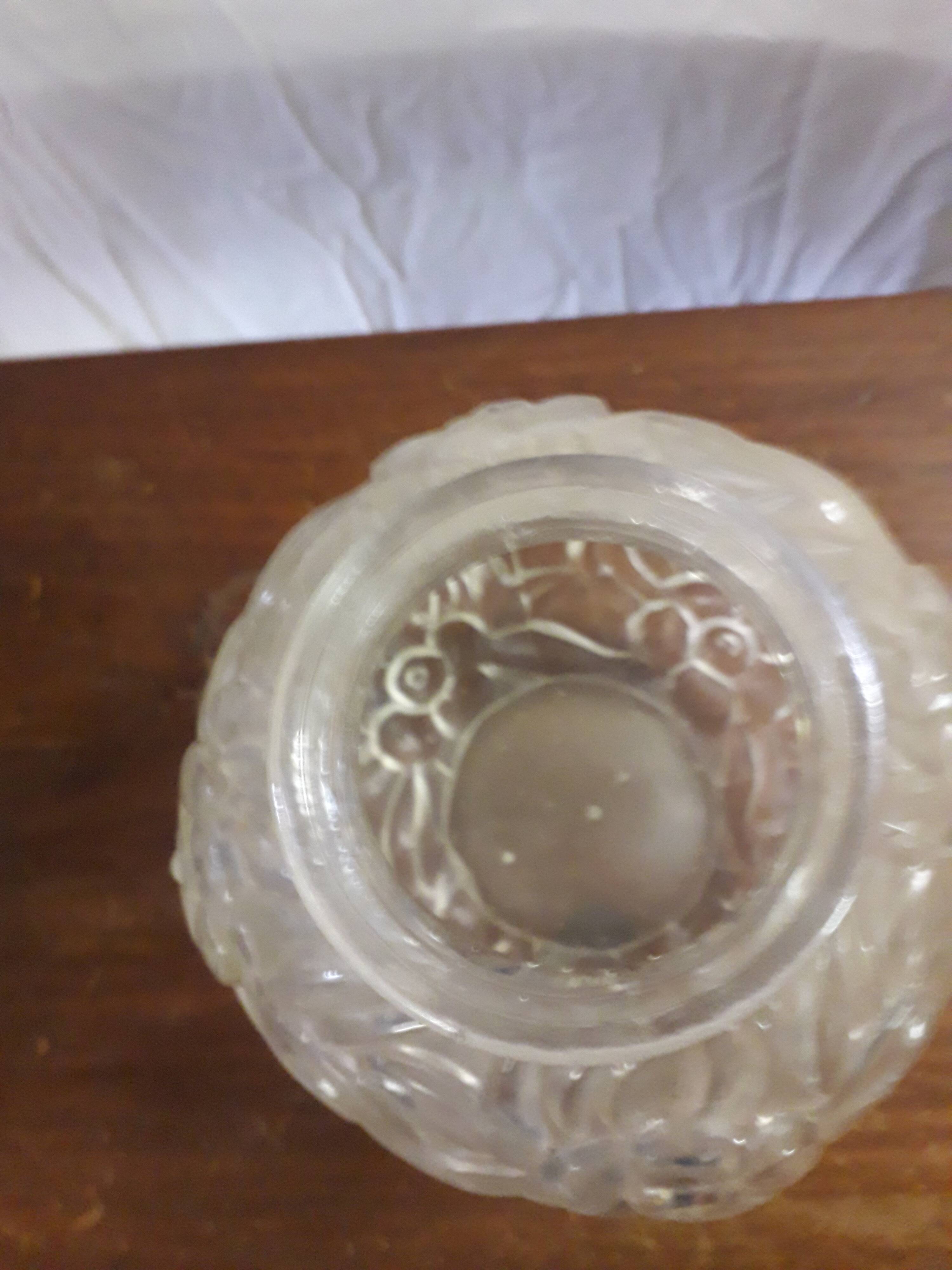 Vase art deco flower decoration