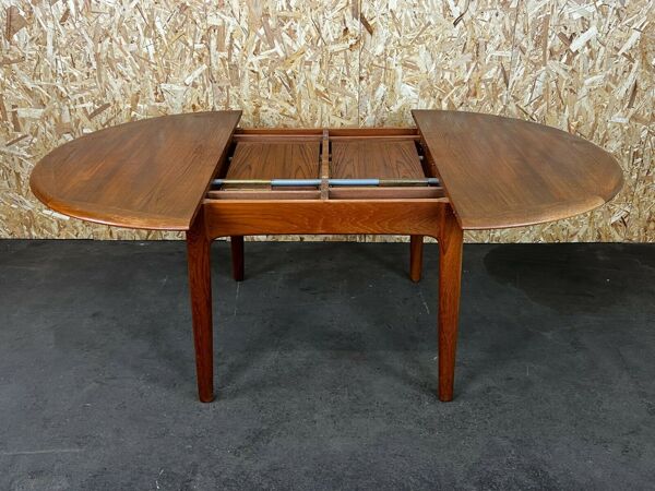 Table à manger en teck des années 60 des années 70 Svend Aage Madsen pour Knudsen & Son