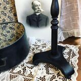 Large Napoleon III hat holder in blackened wood and red velvet. Old hat display. 1900s. Old fashion