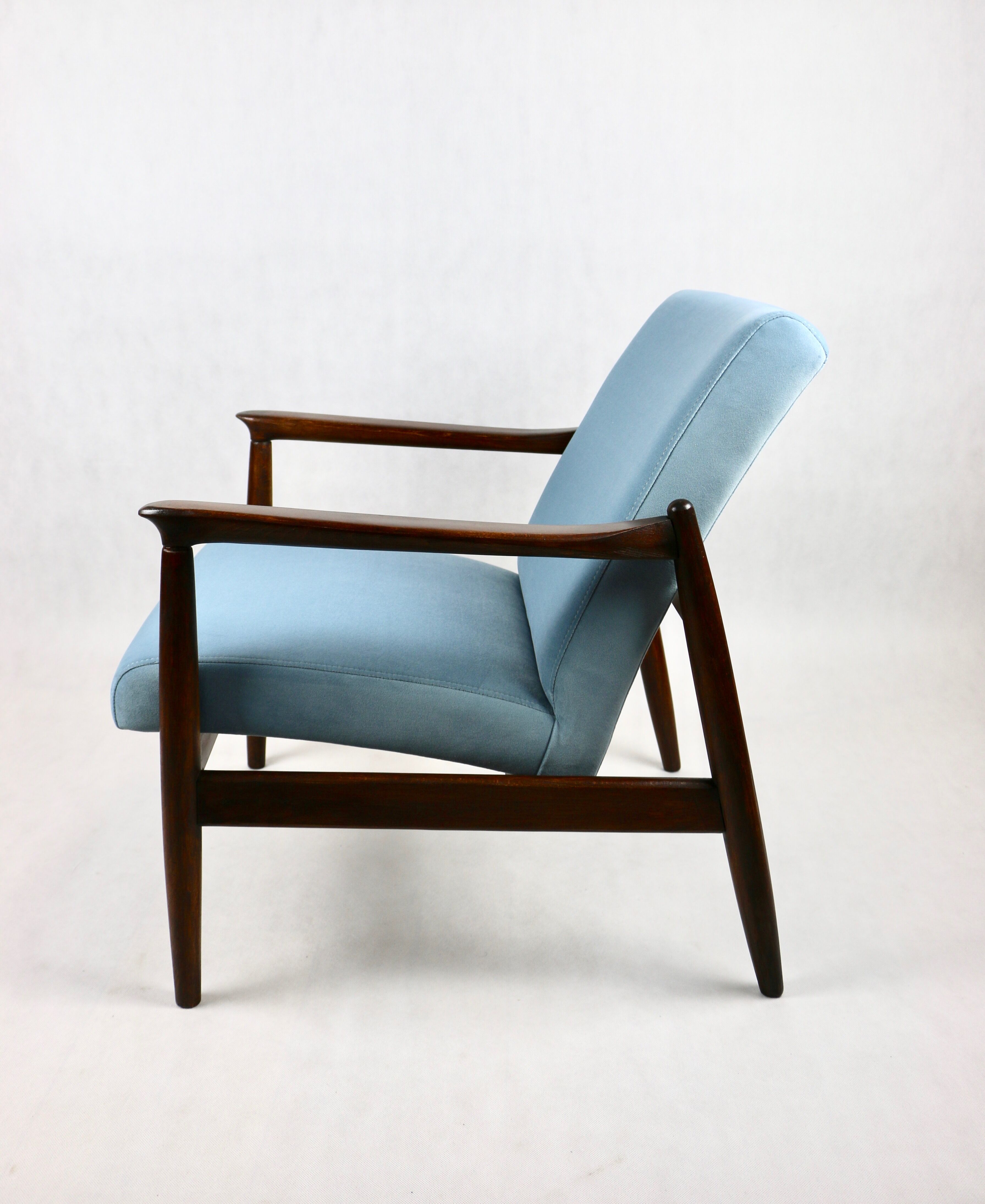 Light blue GFM-64 Armchair