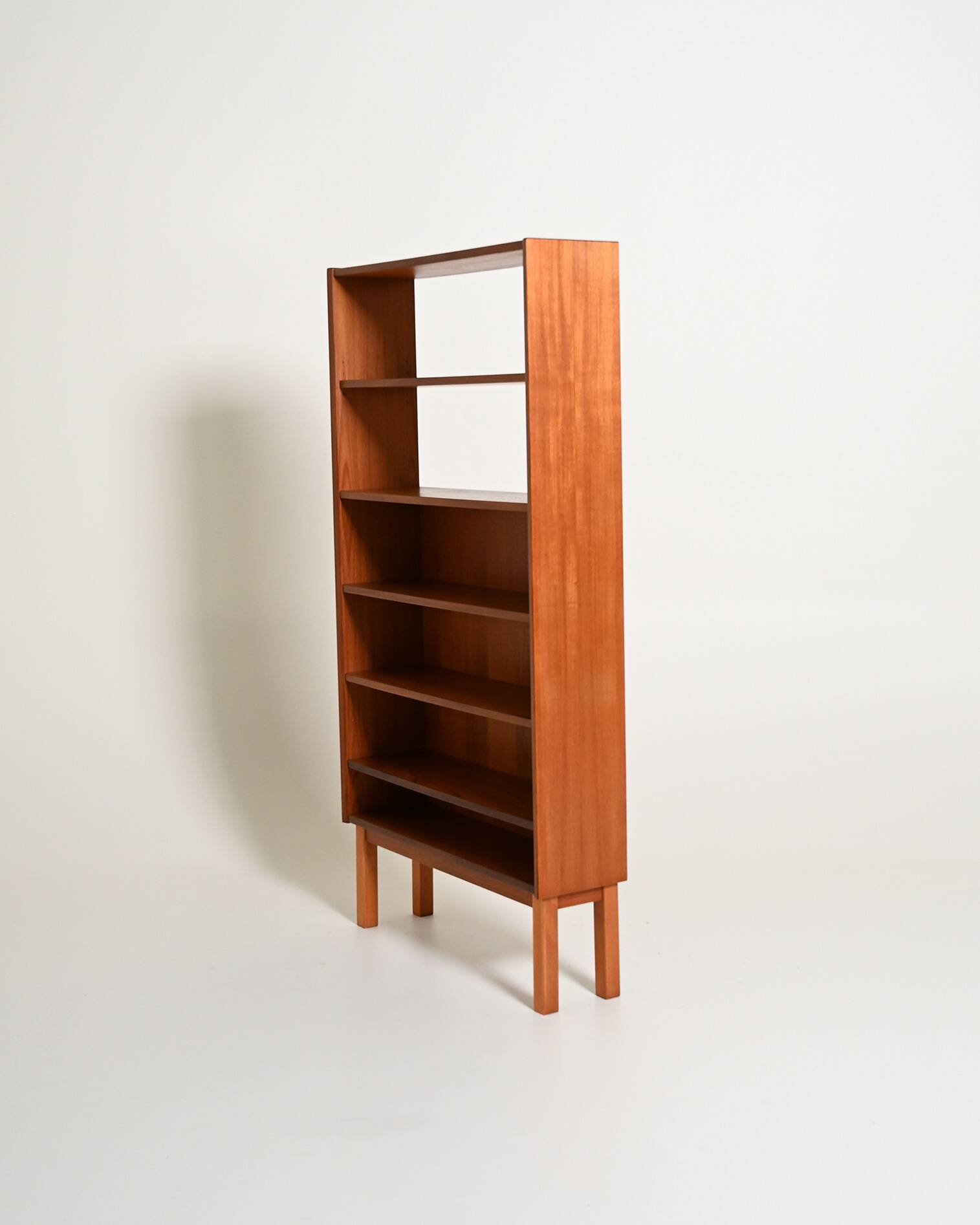 Bibliothèque en teck scandinave, années 1960