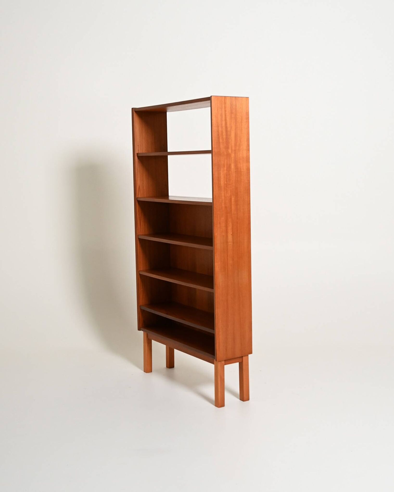 Bibliothèque en teck scandinave, années 1960