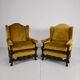 Paire de fauteuils en noyer sculpté du XIXe siècle – motifs floraux – revêtement en velours