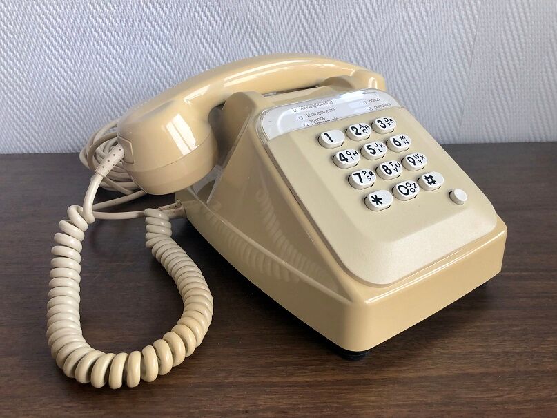Socotel phone with keys from the 80s