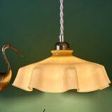 Suspension abat-jour vintage en opaline jaune